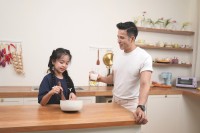 Bí quyết chọn sữa phát triển trí não cho bé 7 tuổi của cha mẹ thông thái